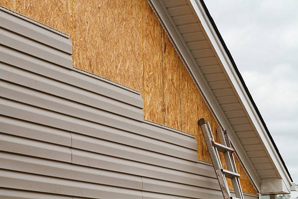 24/7 Emergency Storm Damage Siding Repair experts in Chillicothe, IL